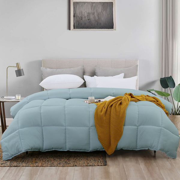 L LOVSOUL Light Blue Down Alternative Comforter - L - LOVSOUL