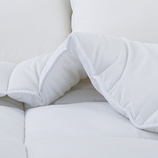 L LOVSOUL White Down Alternative Comforter - L - LOVSOUL