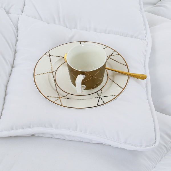 L LOVSOUL White Down Alternative Comforter - L - LOVSOUL