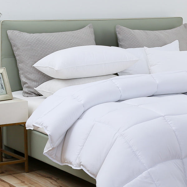 L LOVSOUL White Down Alternative Comforter - L - LOVSOUL