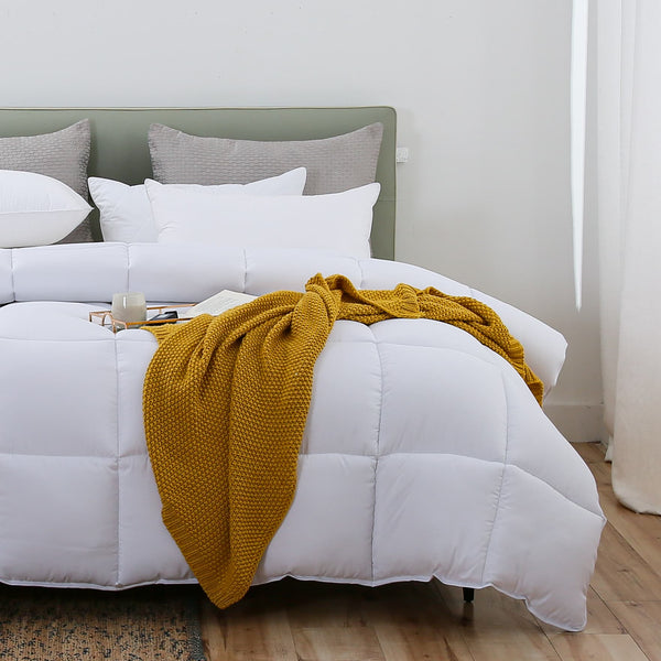 L LOVSOUL White Down Alternative Comforter - L - LOVSOUL